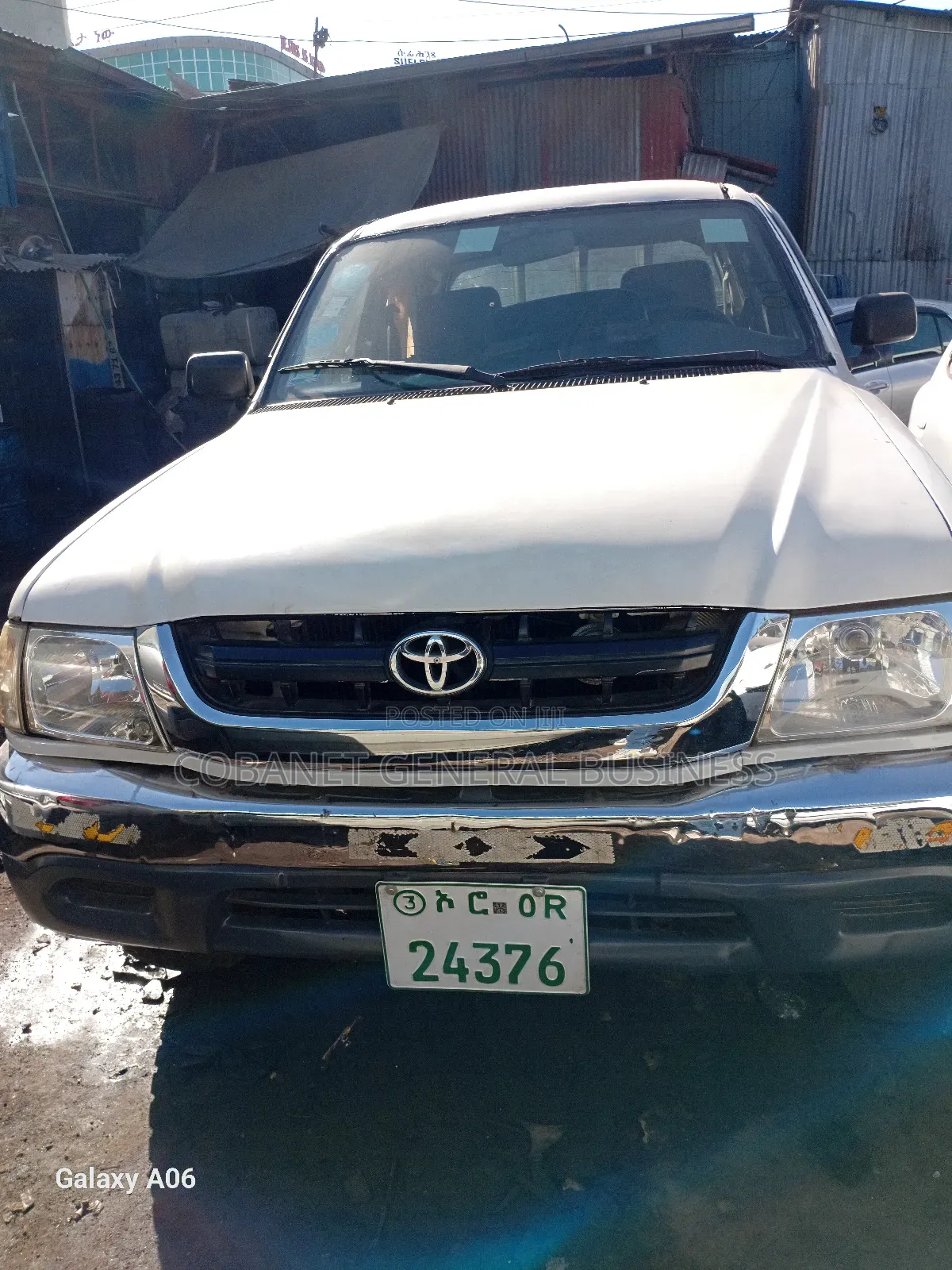 Toyota Hilux 2003 White