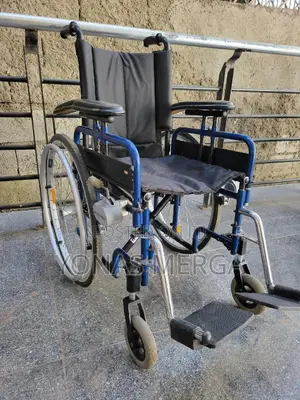 Lightweight Folding Wheelchair locking Brakes on Both of the 24"Wheel