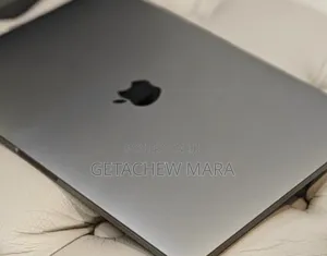 New Laptop Apple MacBook Pro 2019 16GB Intel Core I7 SSD 1T