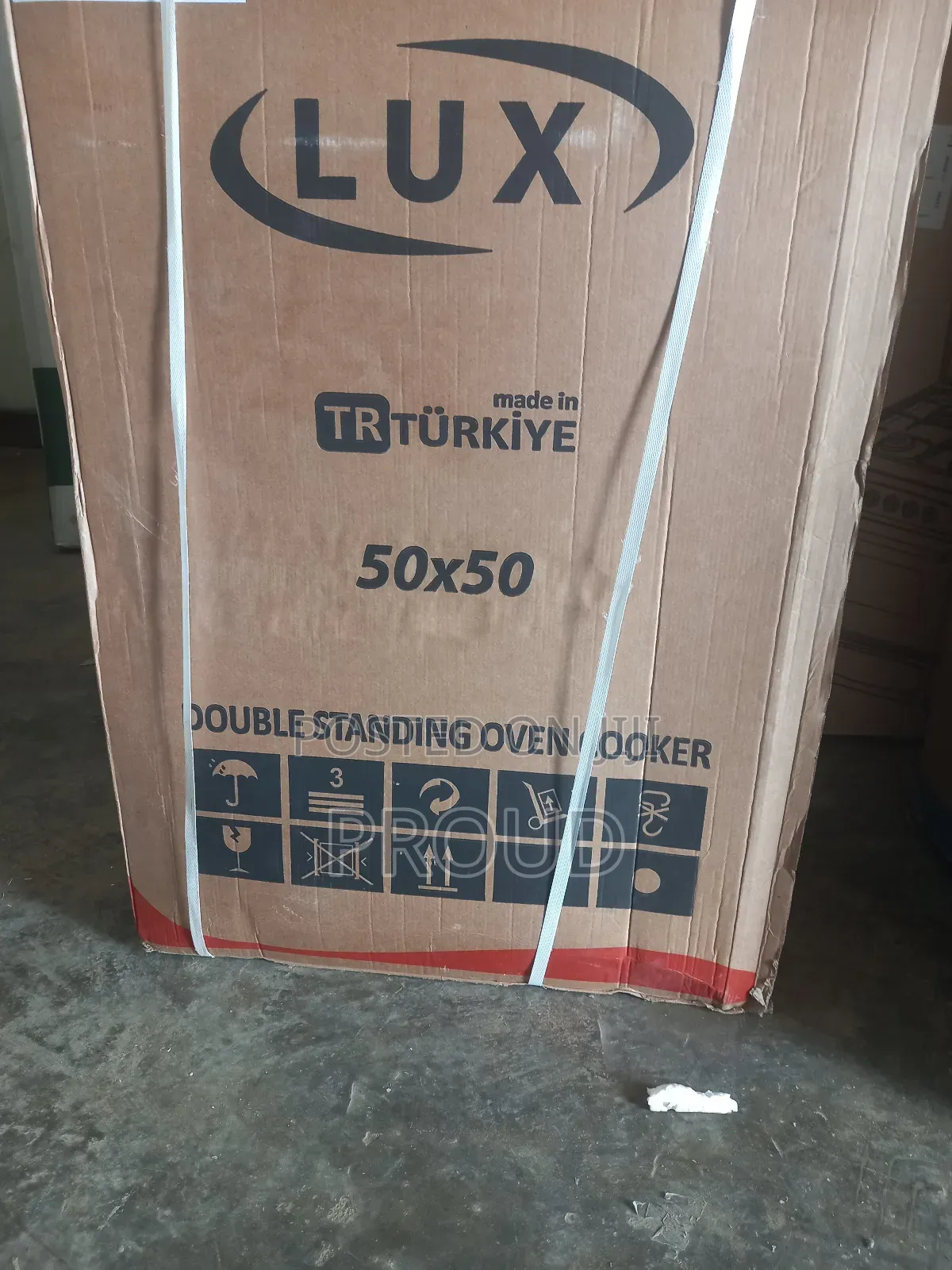 Lux 60x60 Oven