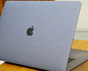 New Laptop Apple MacBook Pro 2019 16GB Intel Core I7 SSD 512GB