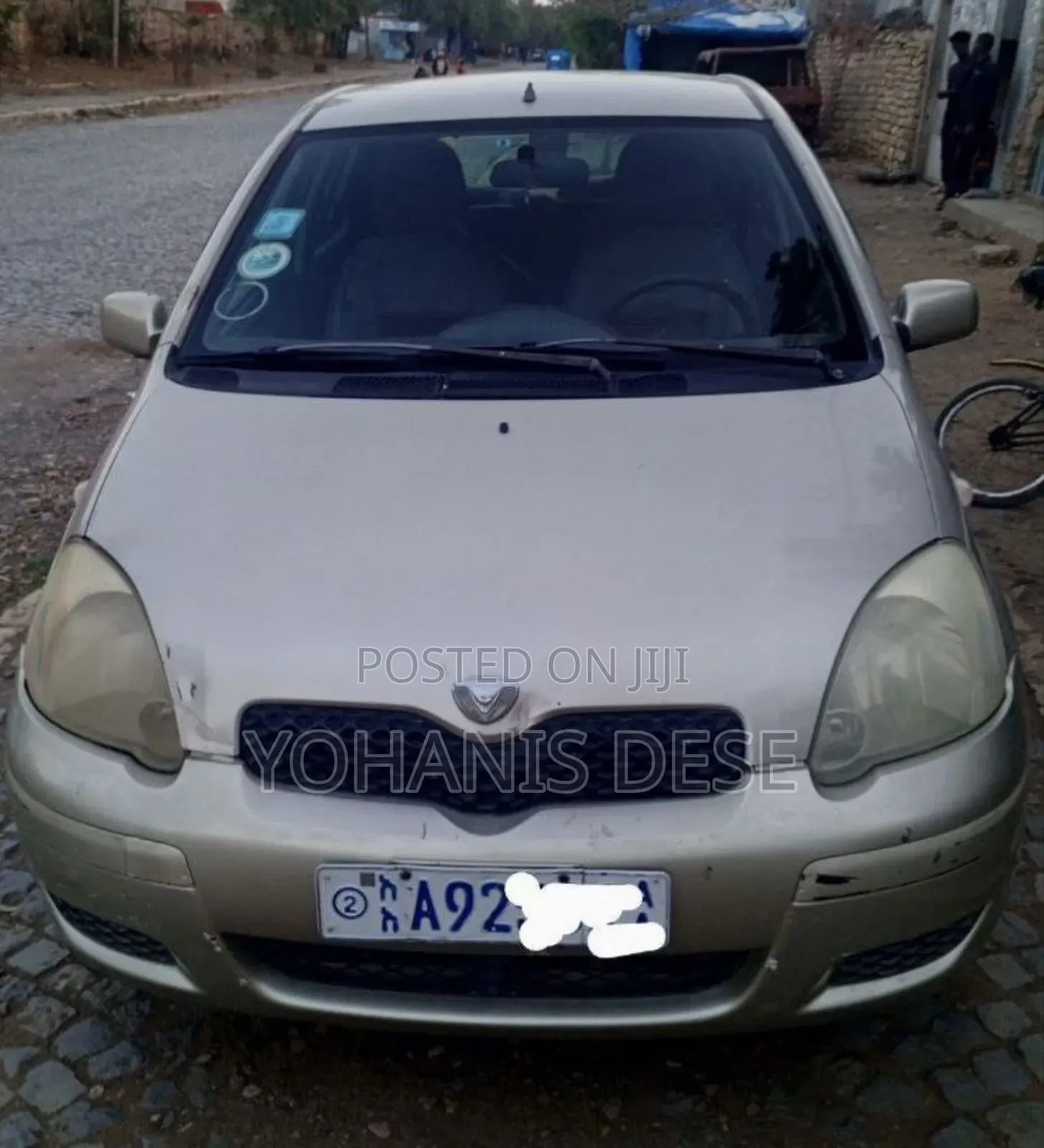 Toyota Vitz 2002 Beige