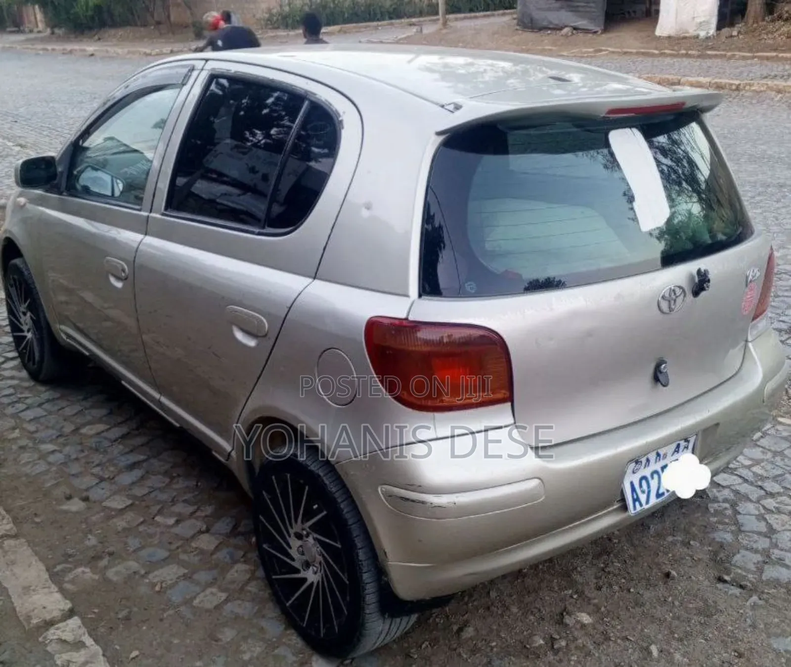 Toyota Vitz 2002 Beige