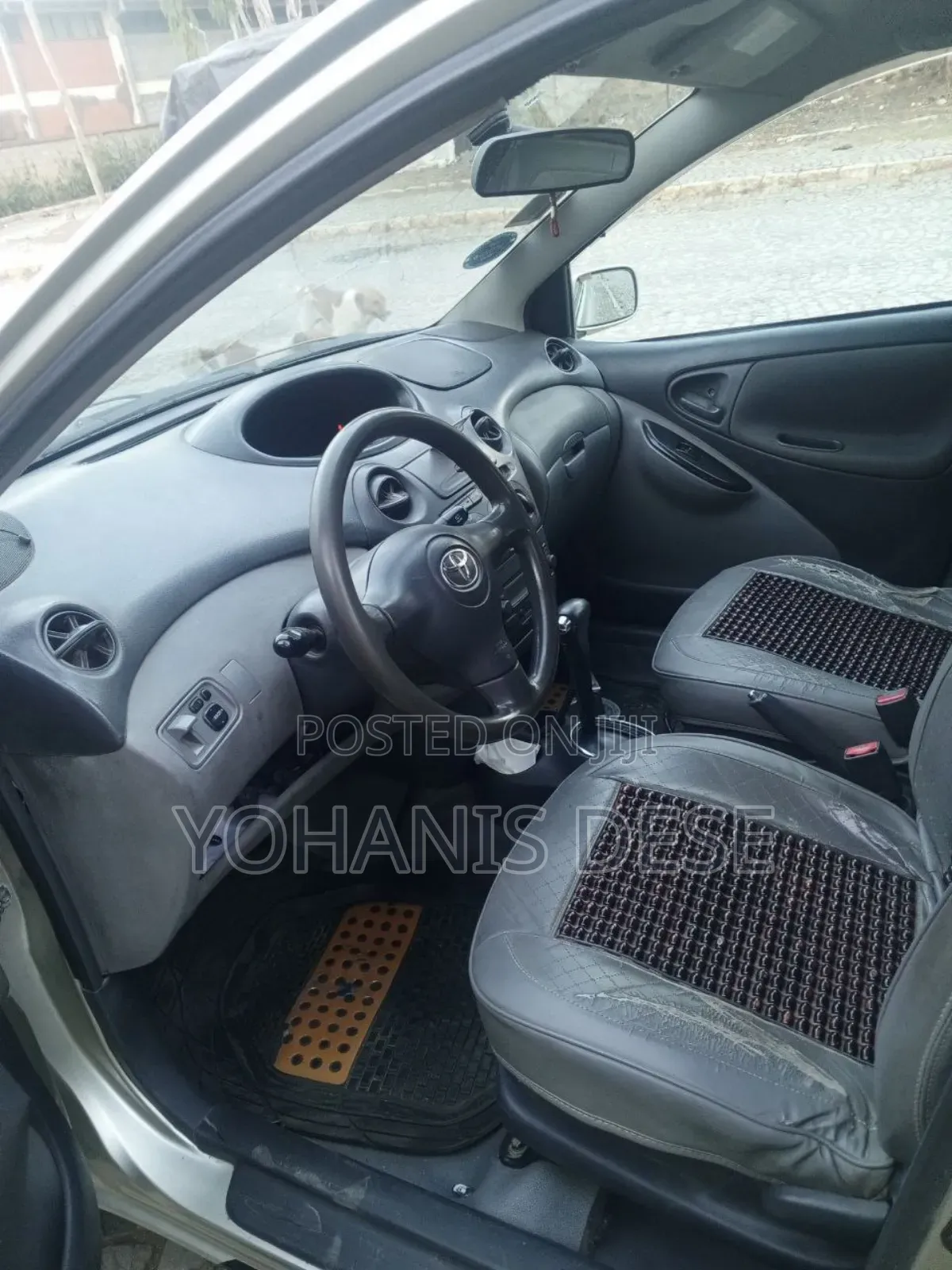 Toyota Vitz 2002 Beige