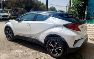 Toyota C-HR 2022 White