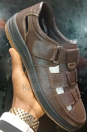 ጥራት ያለው ጫማዎች እዚህ ይገኛሉ