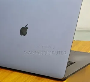 New Laptop Apple MacBook Pro 2019 16GB Intel Core I7 SSD 512GB