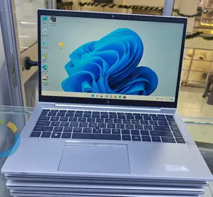 New Laptop HP EliteBook 840 G8 16GB AMD Ryzen 5 SSD 512GB