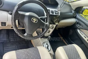 Toyota Yaris 2008 Gray