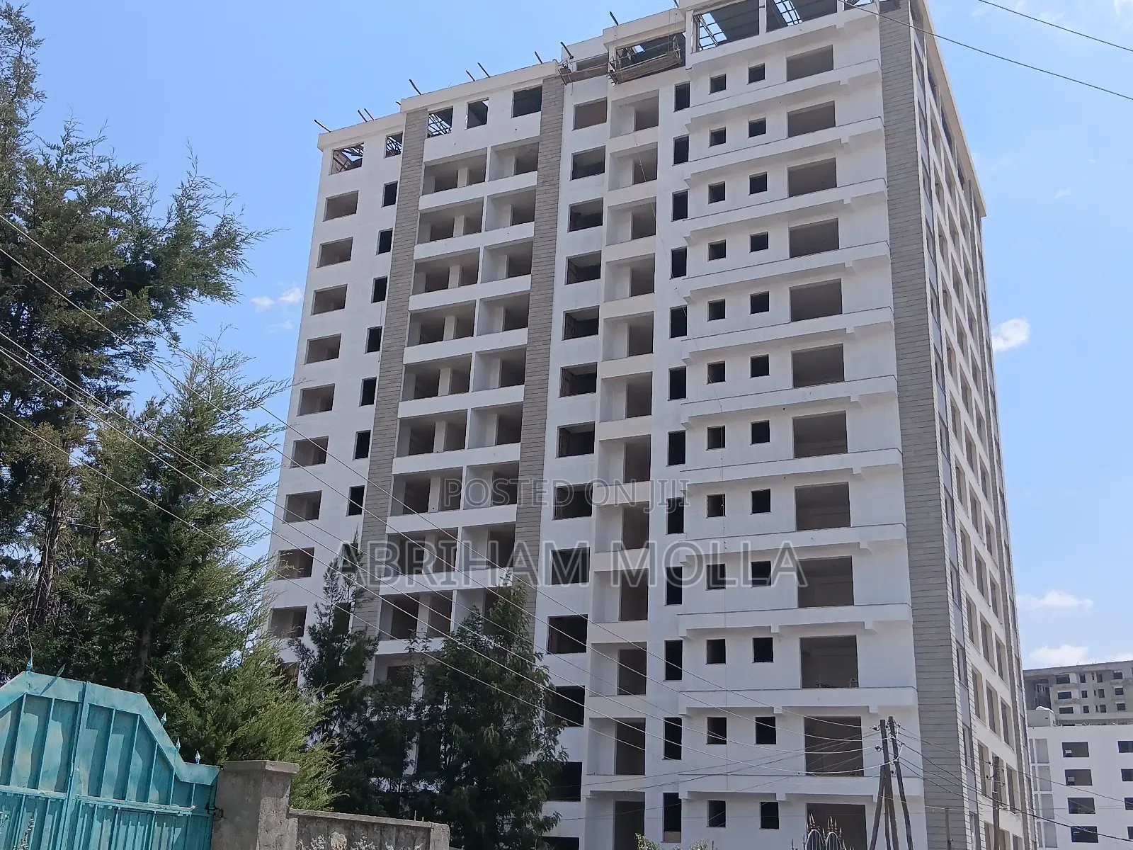 3bdrm Apartment in Yeka for sale