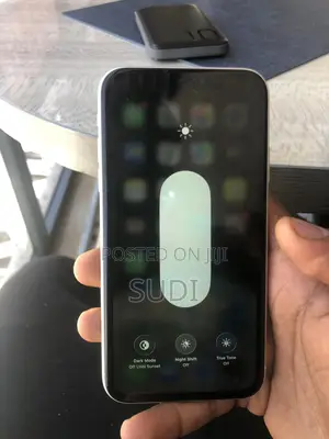 Apple iPhone 11 64 GB White