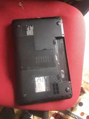 Laptop Toshiba Satellite C855 4GB AMD Ryzen 5 SSD 500GB