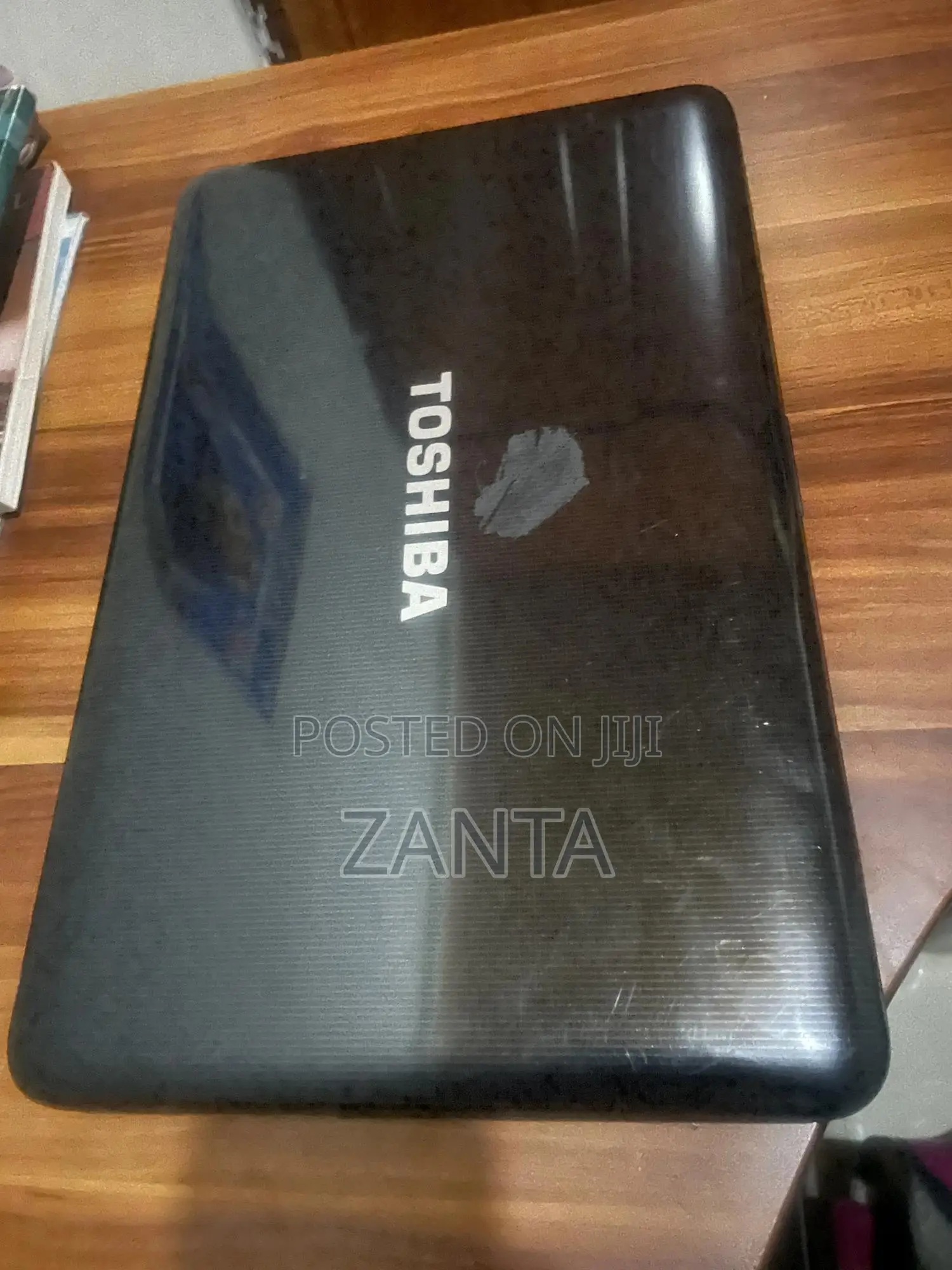 Laptop Toshiba Satellite C855 4GB AMD Ryzen 5 SSD 500GB