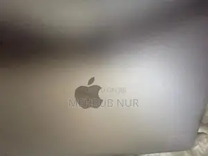 New Laptop Apple MacBook Pro 2017 16GB Intel Core I5 SSHD+SSD 128GB