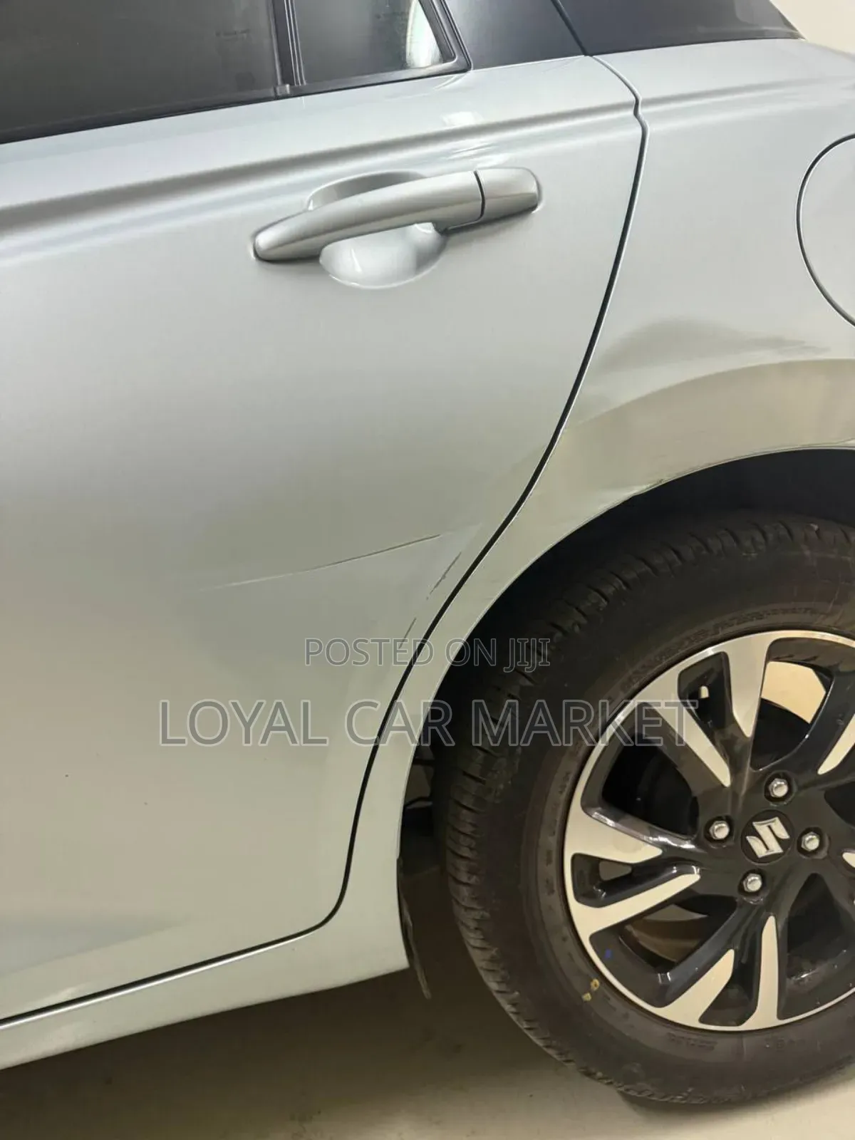 Suzuki Swift 2024 Gray