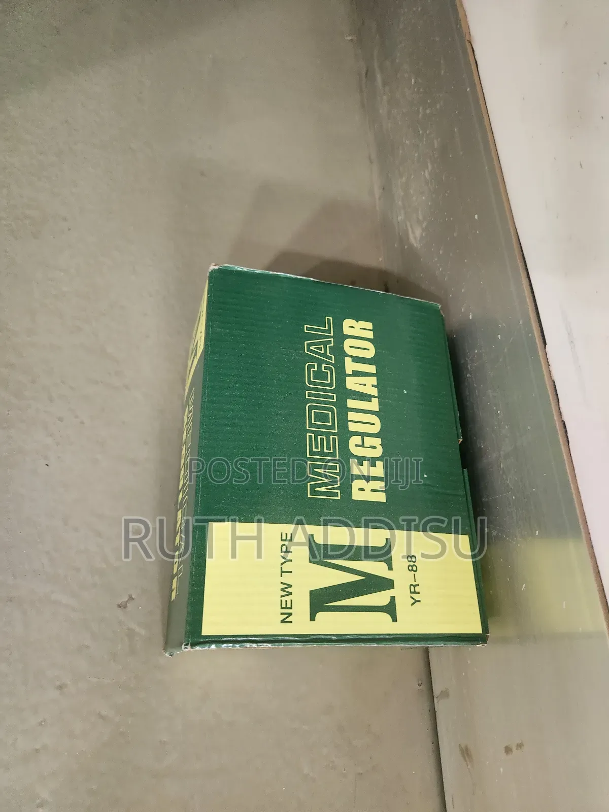 Medical Oxygen Regulator Including Flow Meter፰የኦክሲጅን ሲሊንደር ጌጅ