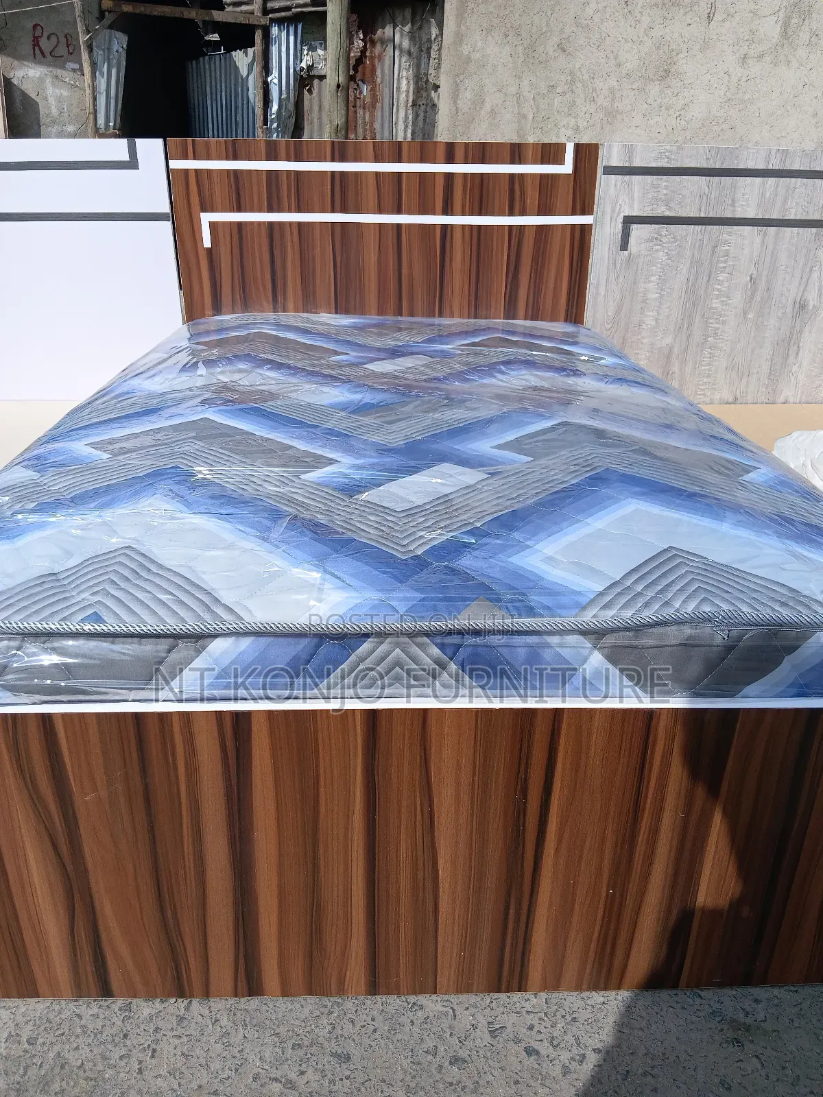 1.20 Meter Laminet Bed (ላሚኔት አልጋ) ከ ፍራሽ ጋር