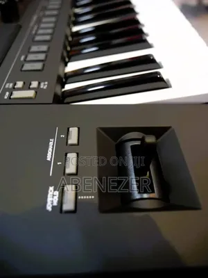 Yamaha PSR Sx 720 Keyboard