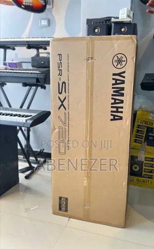 Yamaha PSR Sx 720 Keyboard