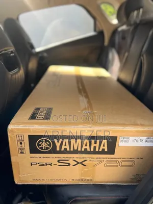 Yamaha PSR Sx 720 Keyboard