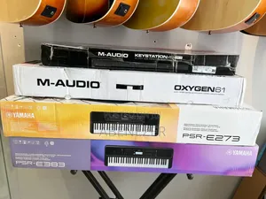 Yamaha PSR E383 Keyboard