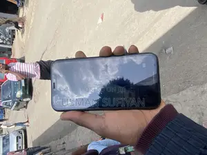 Apple XR 64 GB Black