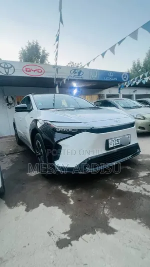 Toyota bZ4X 2023 White