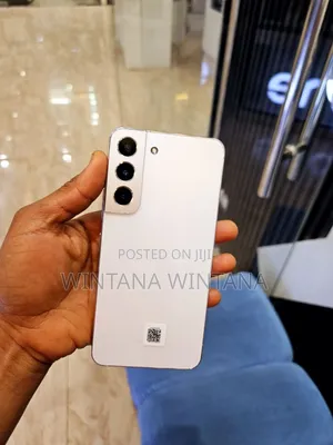 New Samsung Galaxy S22 5G 128 GB White