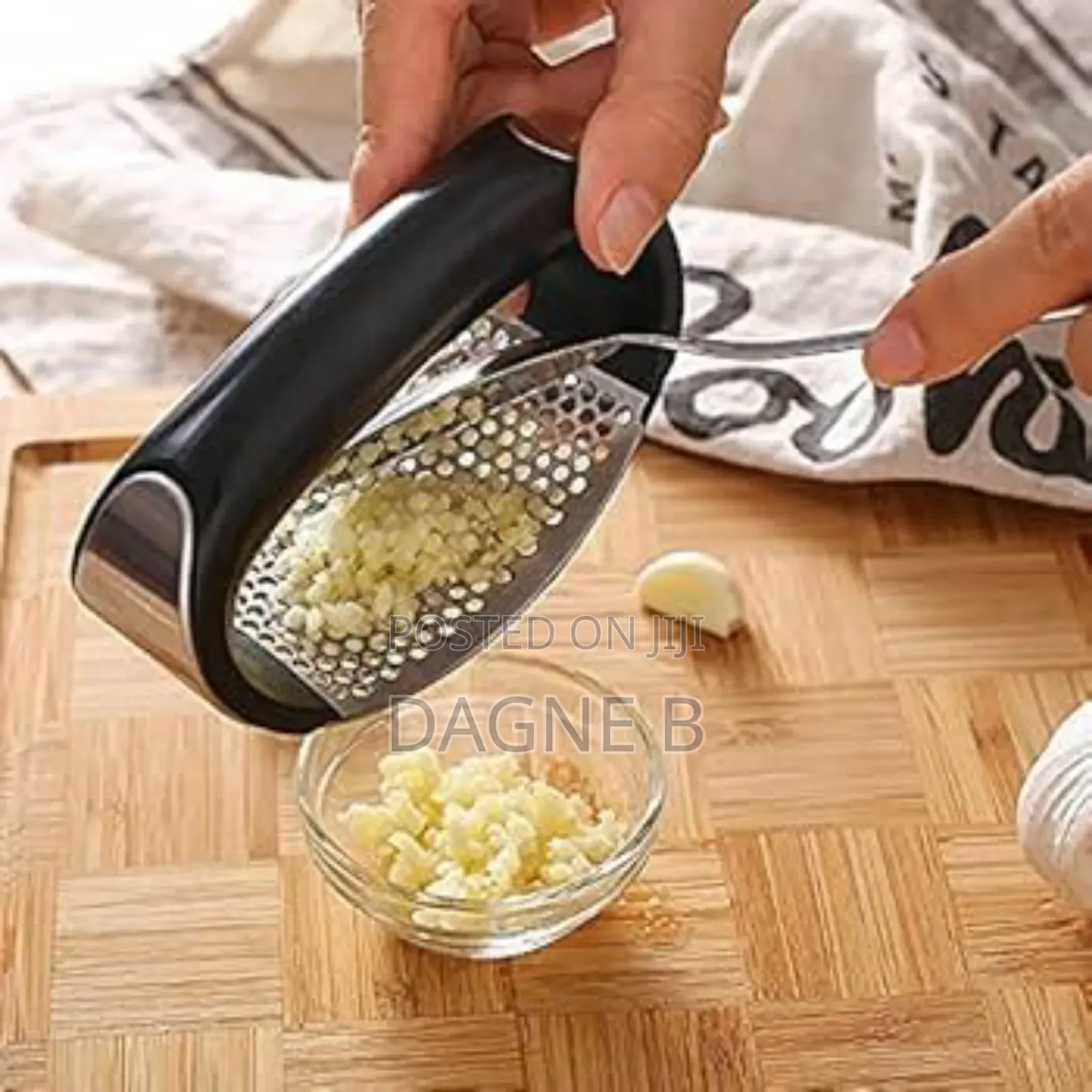 Garlic Press የነጭ ሽንኩርት መፍጫ