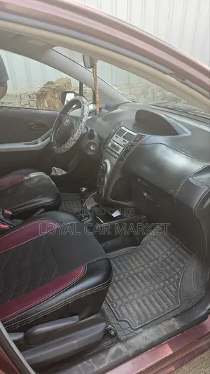 Toyota Yaris 2010 Burgundy