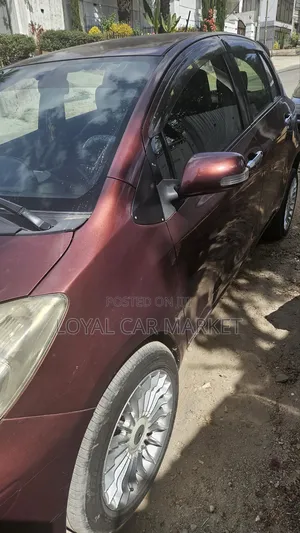 Toyota Yaris 2010 Burgundy