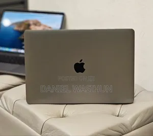 New Laptop Apple MacBook Pro 2019 16GB Intel Core I7 SSD 1T