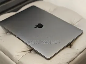 New Laptop Apple MacBook Pro 2019 16GB Intel Core I7 SSD 1T