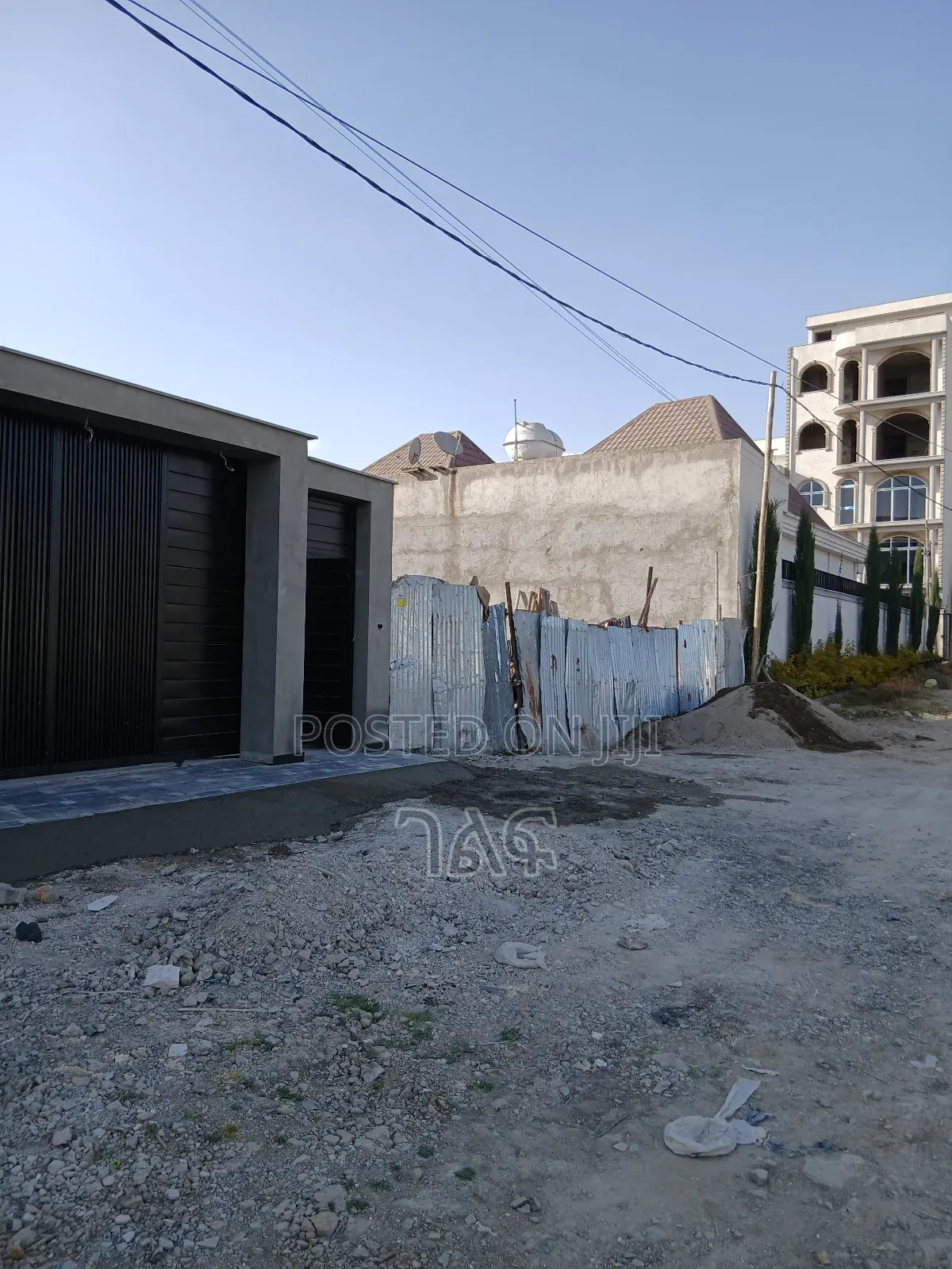 አያት ሀይሌ ሪልስቴት አካባቢ የሚሸጥ 225 ካሬ ቦታ