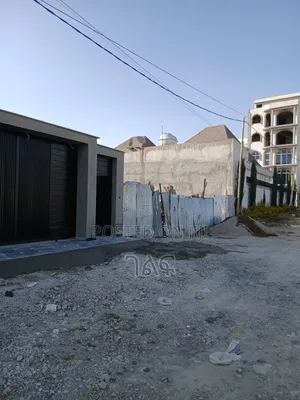 አያት ሀይሌ ሪልስቴት አካባቢ የሚሸጥ 225 ካሬ ቦታ