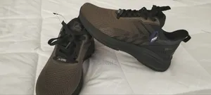 Sport Shoes  Size 40