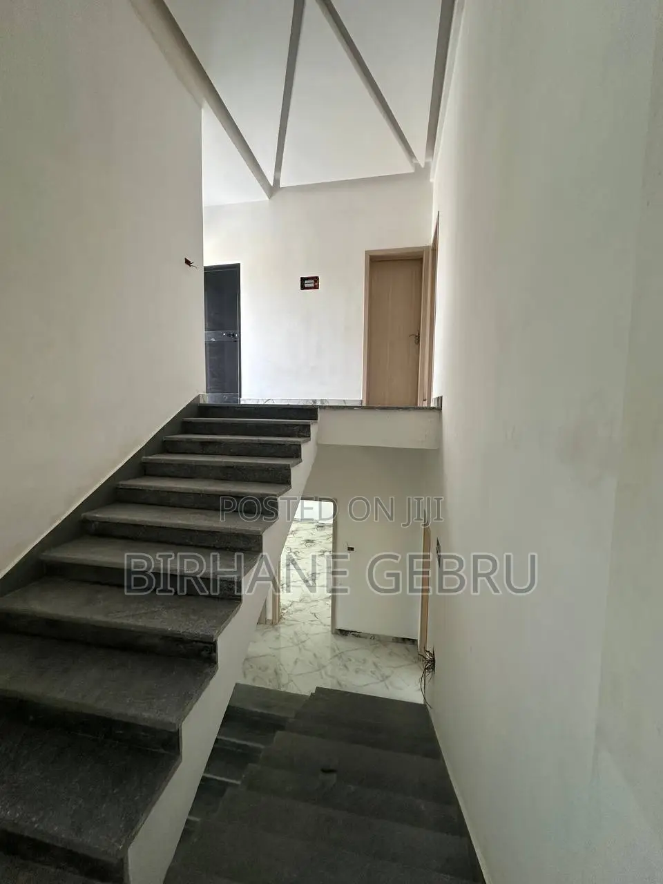7bdrm House in G+2 House, Yeka for sale