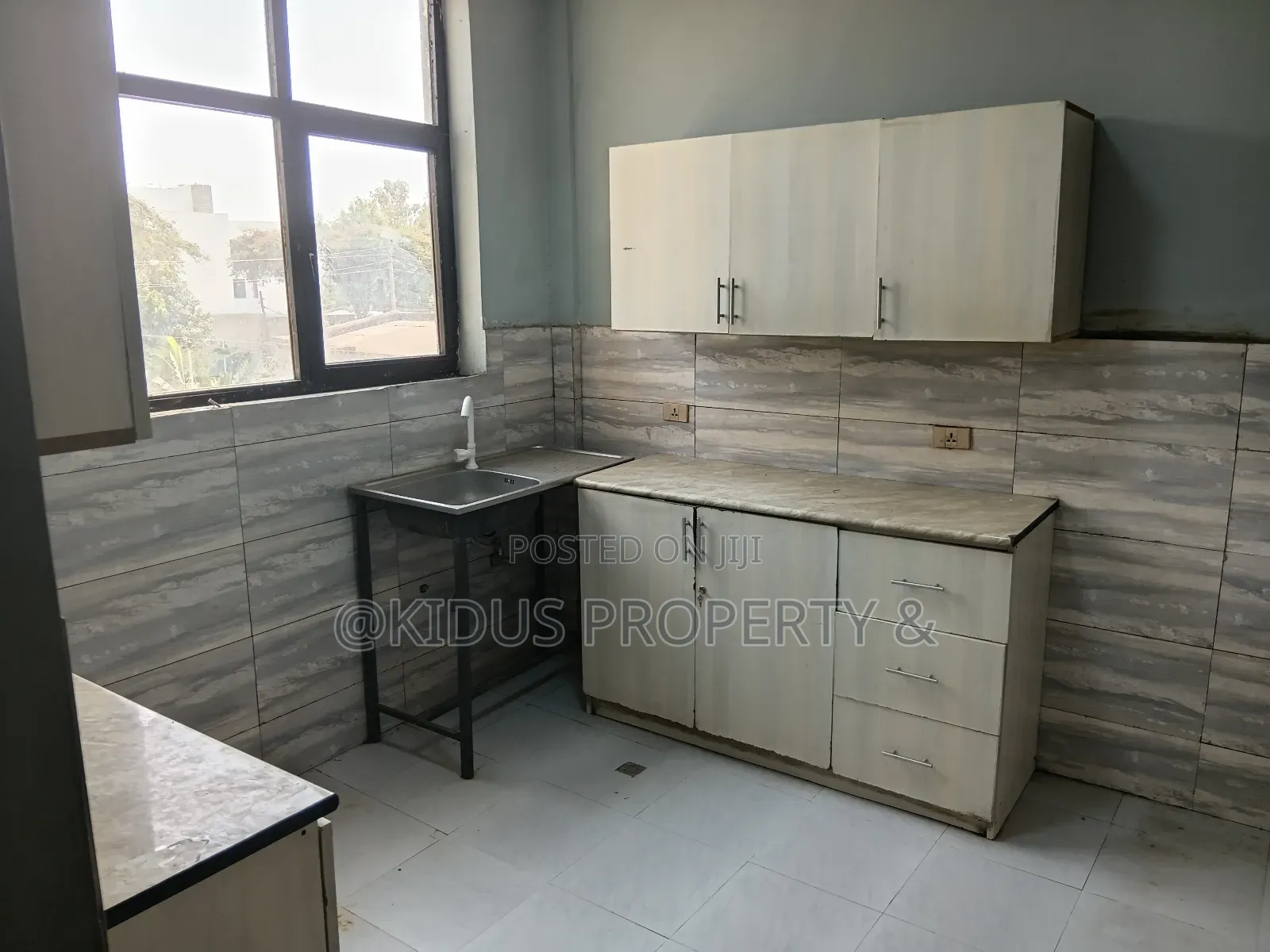 1bdrm Apartment in German Square, Nifas Silk-Lafto for rent