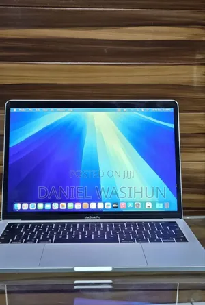 New Laptop Apple MacBook Pro 2019 8GB Intel Core I5 SSD 128GB