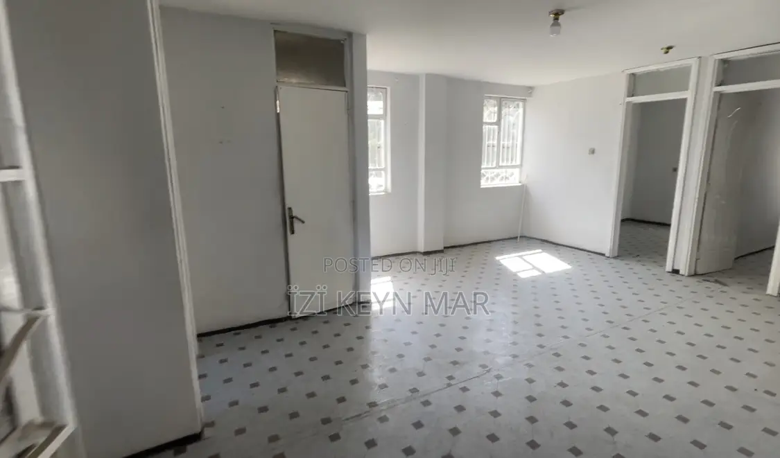 3bdrm Condo in Condominium, Bole for sale