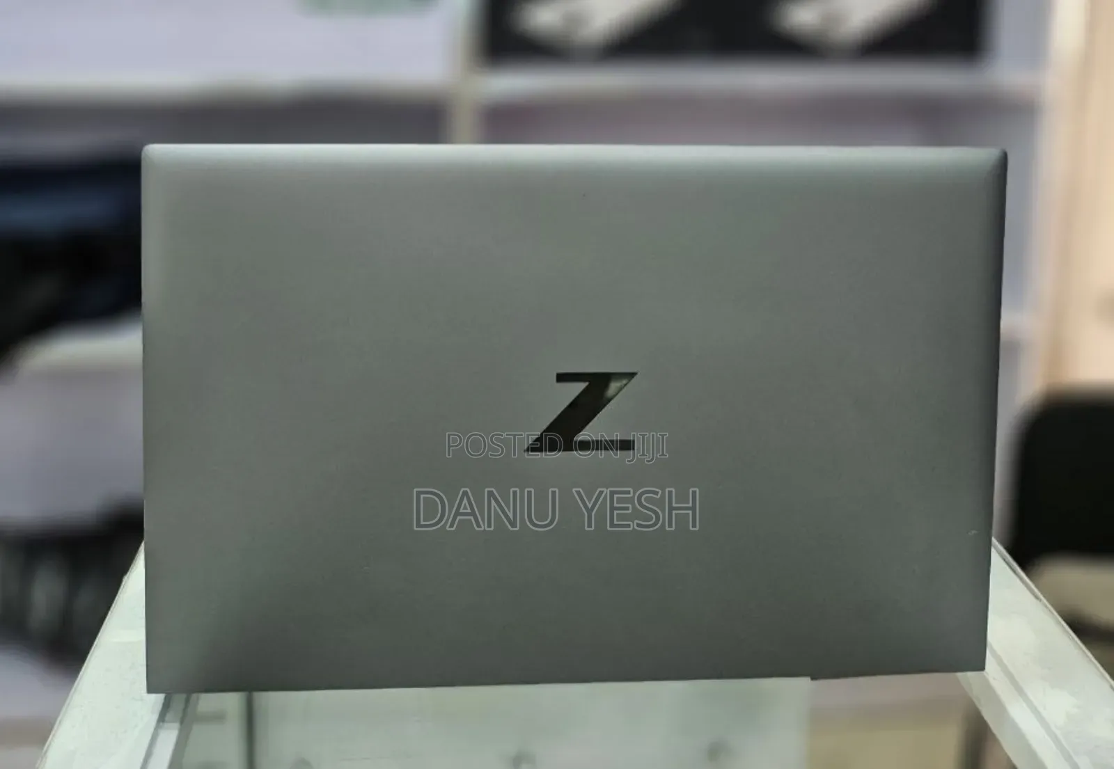 New Laptop HP ZBook Firefly G8 16GB Intel Core I7 SSD 1T