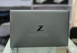 New Laptop HP ZBook Firefly G8 16GB Intel Core I7 SSD 1T