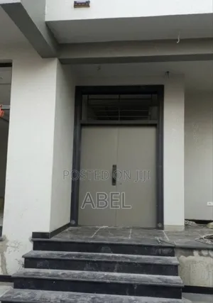 ከሙሉ ዋስትና ጋር Victor