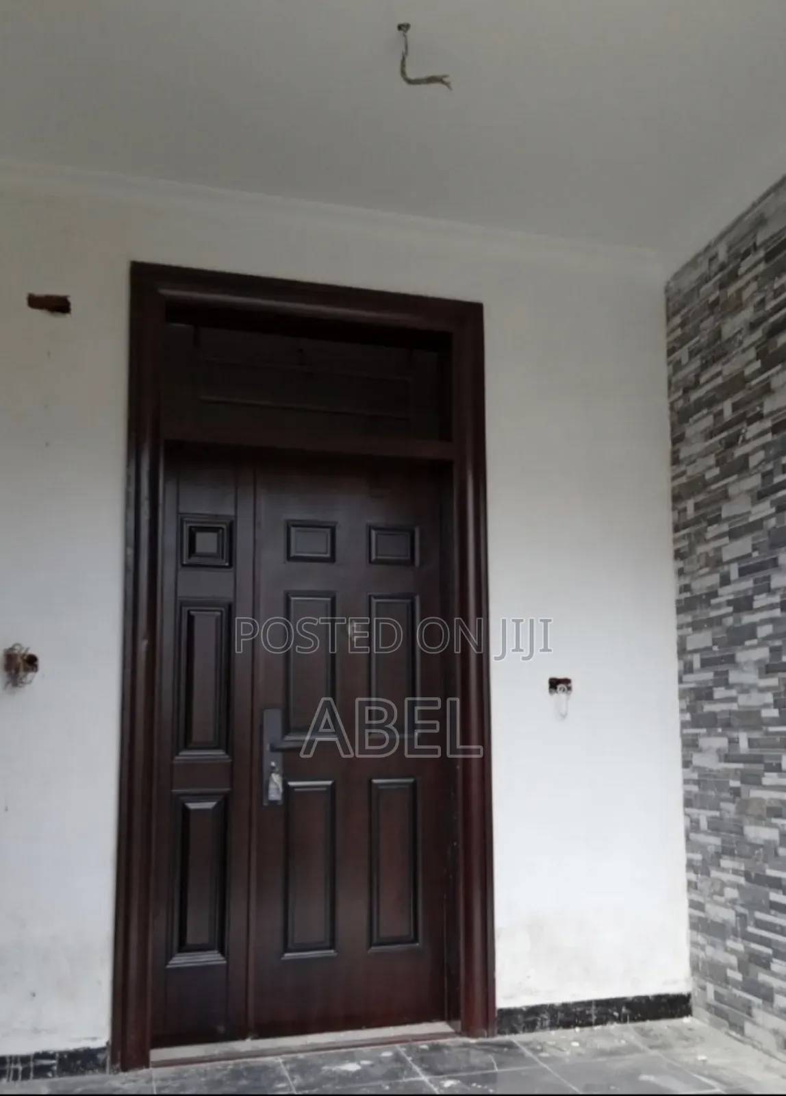 ከሙሉ ዋስትና ጋር Victor