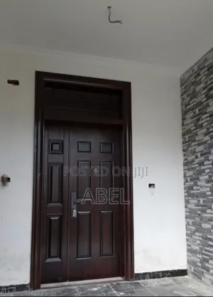 ከሙሉ ዋስትና ጋር Victor