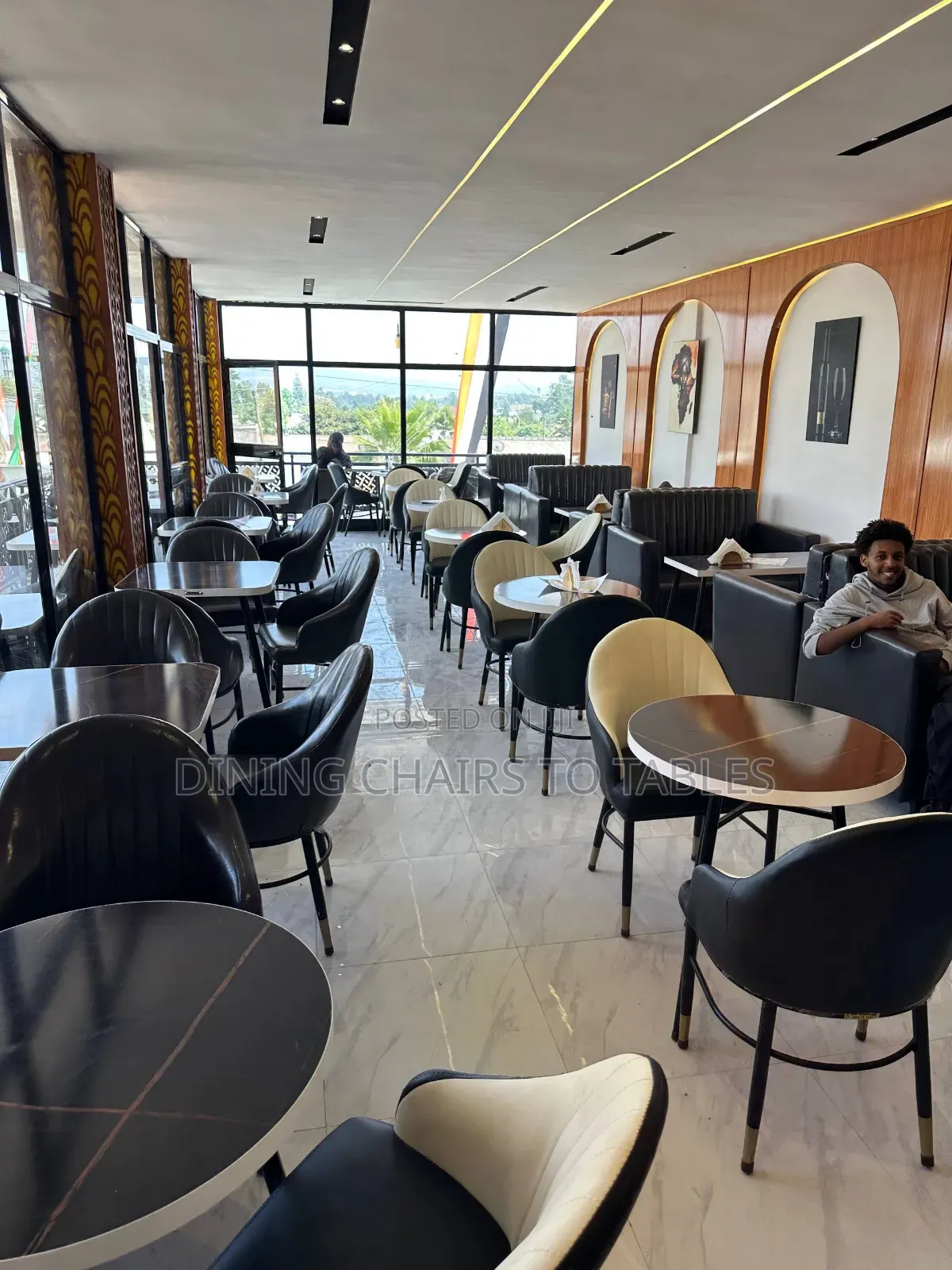 Quality የካፌ የሬስቶራንት የሆቴል የባር ወምበርና ጠረጼዛ