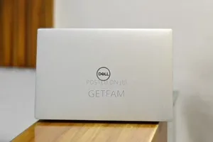 New Laptop Dell XPS 15 8GB Intel SSD 512GB