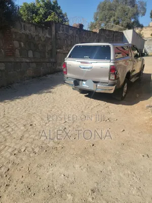 Toyota Hilux 2019 Gray