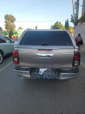 Toyota Hilux 2019 Gray