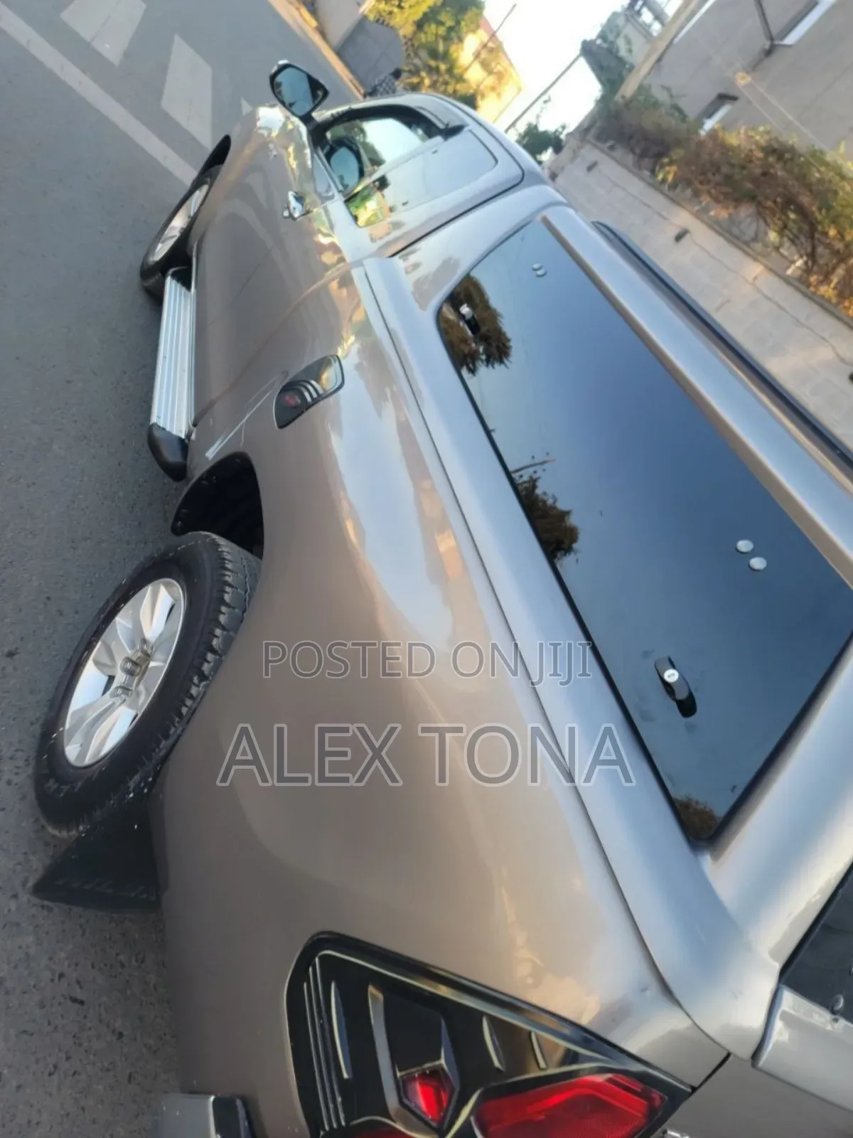 Toyota Hilux 2019 Gray